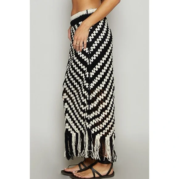 POL Black and Cream Crochet Fringe Maxi Skirt - Picture 4 of 6